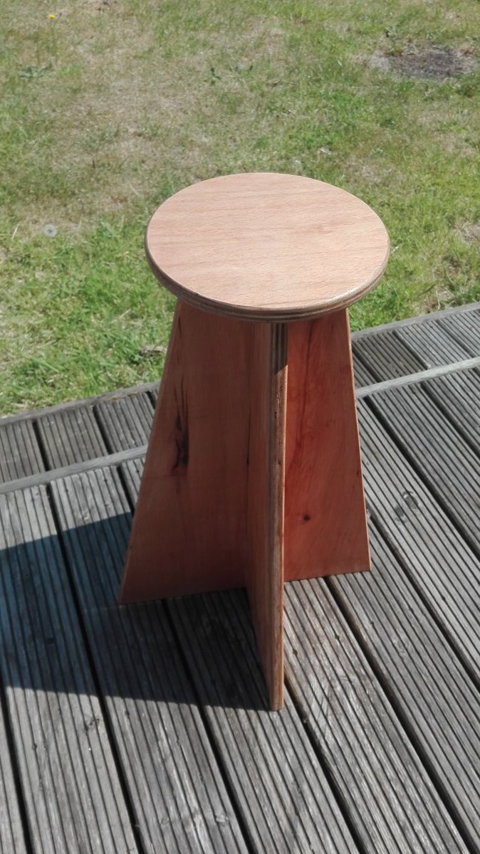 Chr15theChippy's tweet photo. Quick workshop stool I knocked up on Sunday with some old scraps of plywood. Took 20 minutes with the #ts55 #of1010 #rotex #domino #festool https://t.co/eX5fGFEBmi