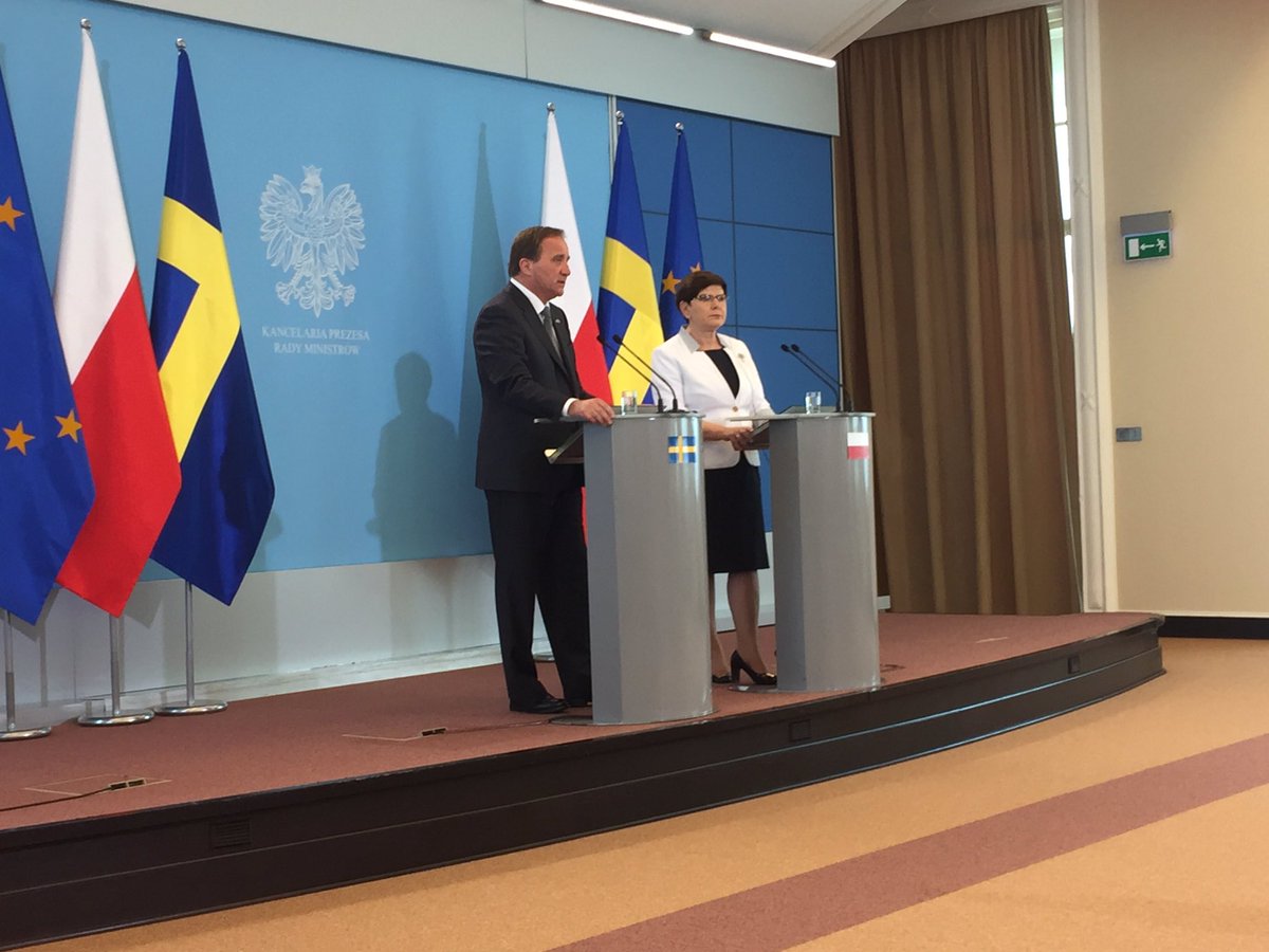 Prime minister <a href="/Stefan_Lofven/">Stefan Löfven</a> holding pressconference  in #Warsaw  with Polish colleague Beata Szydlo.