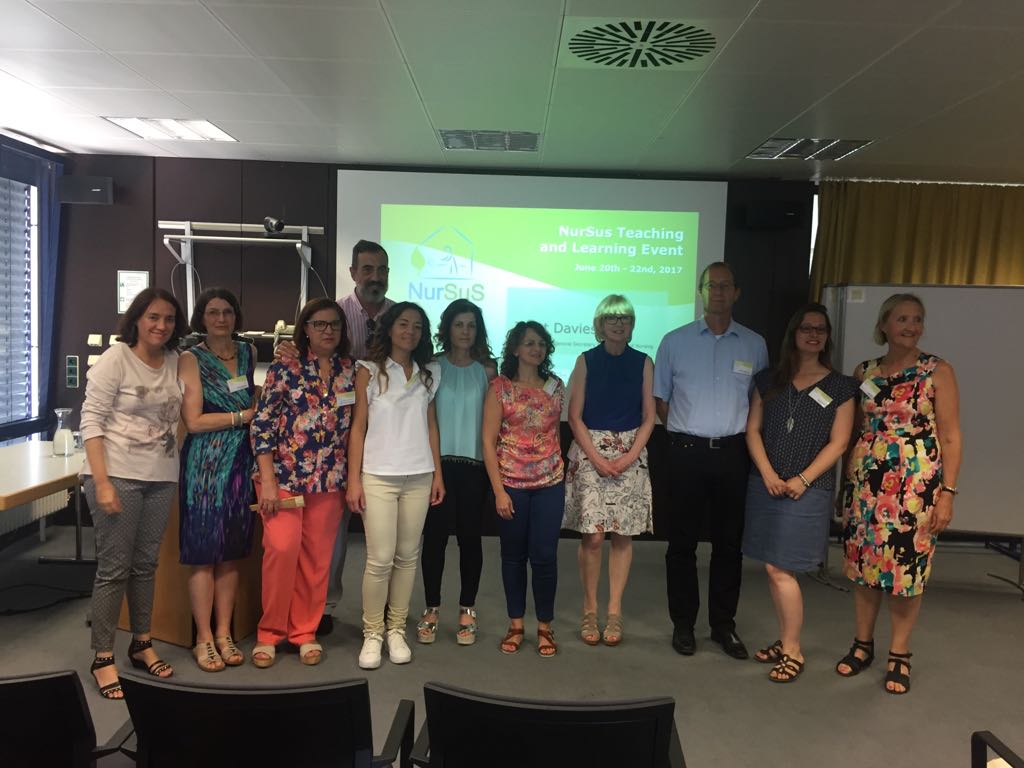 NurSus_EU's tweet photo. Equipo NurSus @ujaen en Esslingen lanzamiento NurSus Toolkit nursus.eu herramienta para trabajar #sostenibilidad y #enfermeria https://t.co/R0kiK8Kuua