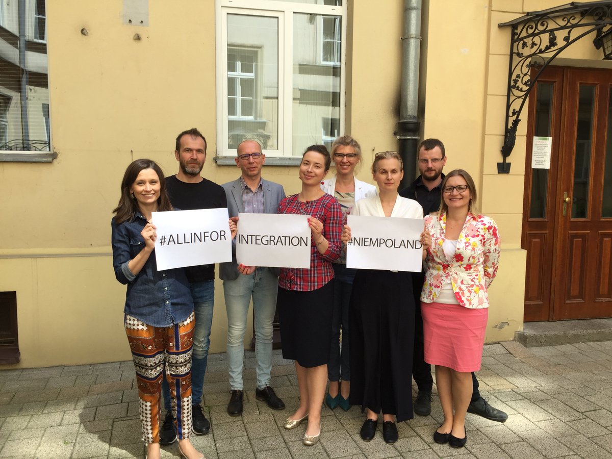 pawlak_mikolaj's tweet photo. #AllInForIntegration #WorldRefugeeDay @UniWarszawski @ISPThinkTank @forintegration @MRPiPS_GOV_PL @UNHCRPoland https://t.co/OK7yQE42zr https://t.co/3RSolpFb3O
