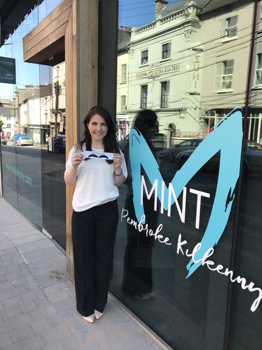 MintKilkenny's tweet photo. Dr Niamh Gormley of #wrinklefreeme is back with us today and is of course supporting #browsforbarnados @Barnardos_IRL at #mintkilkenny 💚 https://t.co/iSz9KL2wru