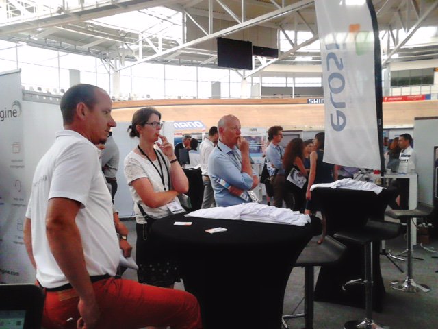 WeaselSparkFR's tweet photo. Hey 😀 ! On est en direct du @HDF2017 ! On parle d'#APM, de #Monitoring, d'#UX ... Vous y êtes ? https://t.co/ddsZRjDTm6