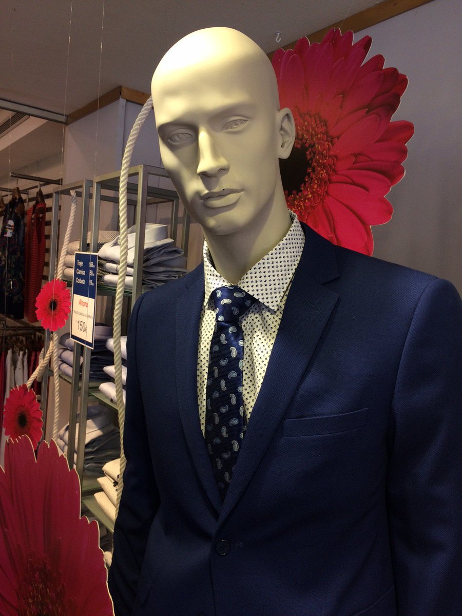 redmoda_net's tweet photo. Promoción Solo unos días!!!
TRAJE + CAMISA PASSAPORT + CORBATA = 150€ https://t.co/xlLQ2qpQQ6