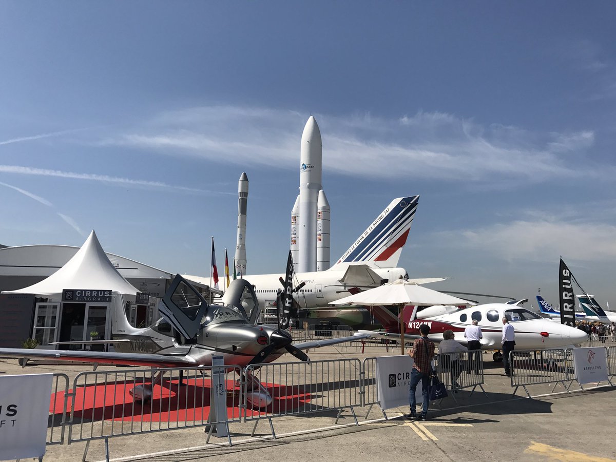 AIRMILLION_VFR's tweet photo. #siae2017 #AirMillion #Aero #WeAreAero #AirMillionAeroTour #AvGeek #VFR https://t.co/ebJuiszz5N