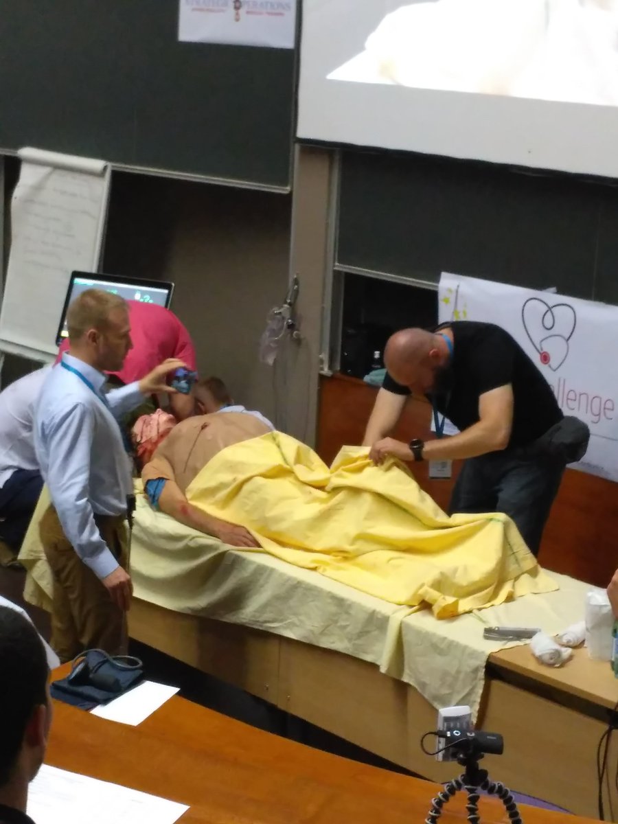 CSMLublin's tweet photo. Studenci UM w Lublinie zajęli III miejsce w ogólnoświatowych zawodach w symulacji medycznej Simchallenge podczas konferencji Sesam w Paryżu! https://t.co/zYtPbmXR7K