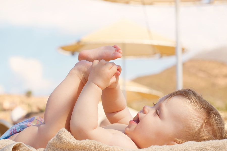 De komende dagen blijft het warm, warmer, warmst! Wij hebben een #hitteplan voor je baby opgesteld. Fijne zomer! ☀️😎 bit.ly/2sRw9Aq