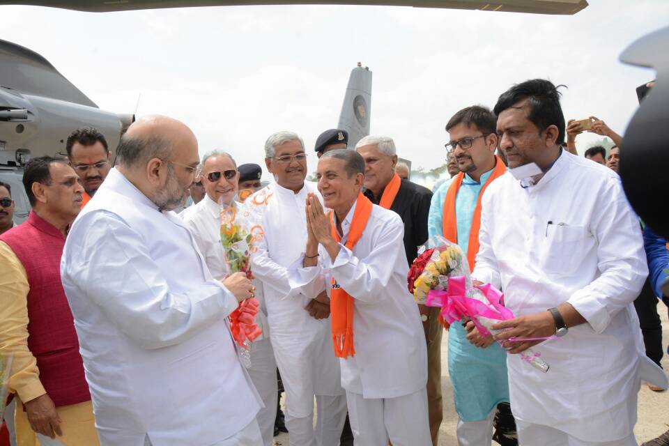 Welcomed <a href="/BJP4India/">BJP</a> National Prez Shri <a href="/AmitShah/">Amit Shah</a> ji along with dignitaries prior to the event of Page Pramukh Vijay Vishwas Sammelan