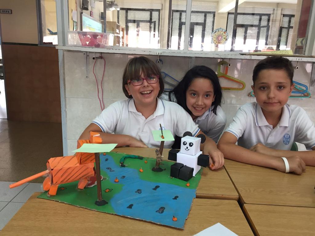 _lainmaculada's tweet photo. 4' C de primaria expone su proyecto de figuras geométricas https://t.co/0kNckacX6Z