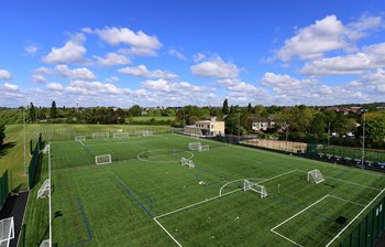 LDBSSchools's tweet photo. TV presenter Hayley McQueen opens West London sports hub @WilliamPerkin. To find out more https://t.co/lLLgI5Sw9R #ldbs #Ealing https://t.co/Yt130ubZ9a