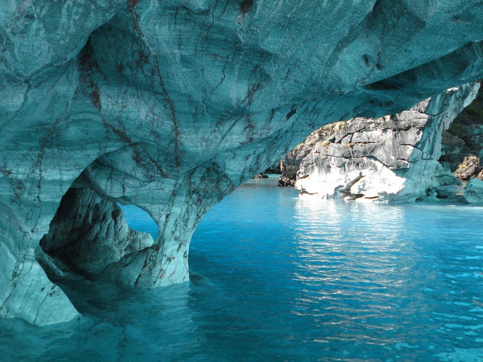 MundoMarMurcia's tweet photo. La Catedral de Mármol, costa del lago General Carrera (Chile), espectacular!! https://t.co/oV9gYrQYOi