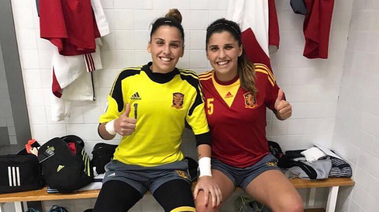 LUDfemenino's tweet photo. Las gemelas Noe (@Noelia99Ramos) y Nati Ramos (@nataliaramos10a) se incorporan al Levante UD https://t.co/zvbKE1FVIc https://t.co/h2pYI5fniy