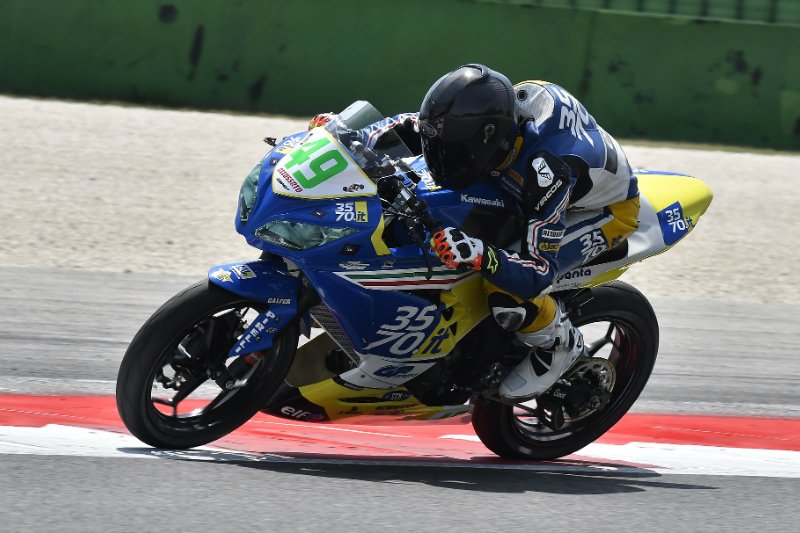 TalentiAzzurri's tweet photo. La FOTOGALLERY del #RiminiWorldSBK #WorldSSP300 vissuto dal Team 3570 #madeinCIV ---> https://t.co/lvLmtKwJrk https://t.co/A8BhtKtWN1