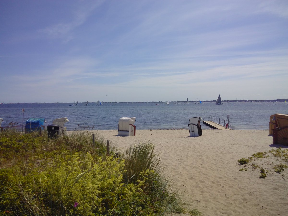 softmetz's tweet image. Segler vom #strander Strand gesehen #kiwo17