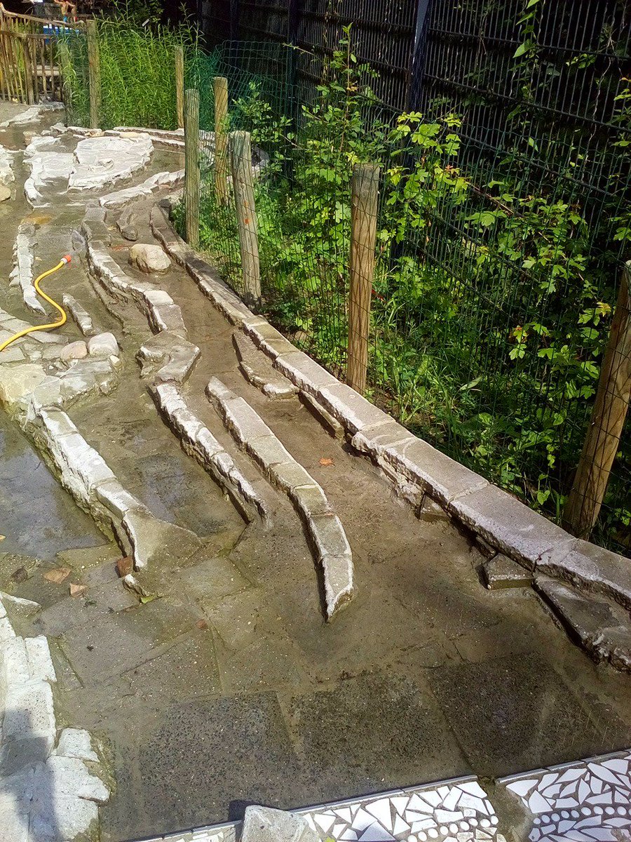zmlkoetsveld's tweet photo. Plezier met water, spelen met water #natuurspeelplein #buitenspelen #waterspel https://t.co/44NOTIbuOz