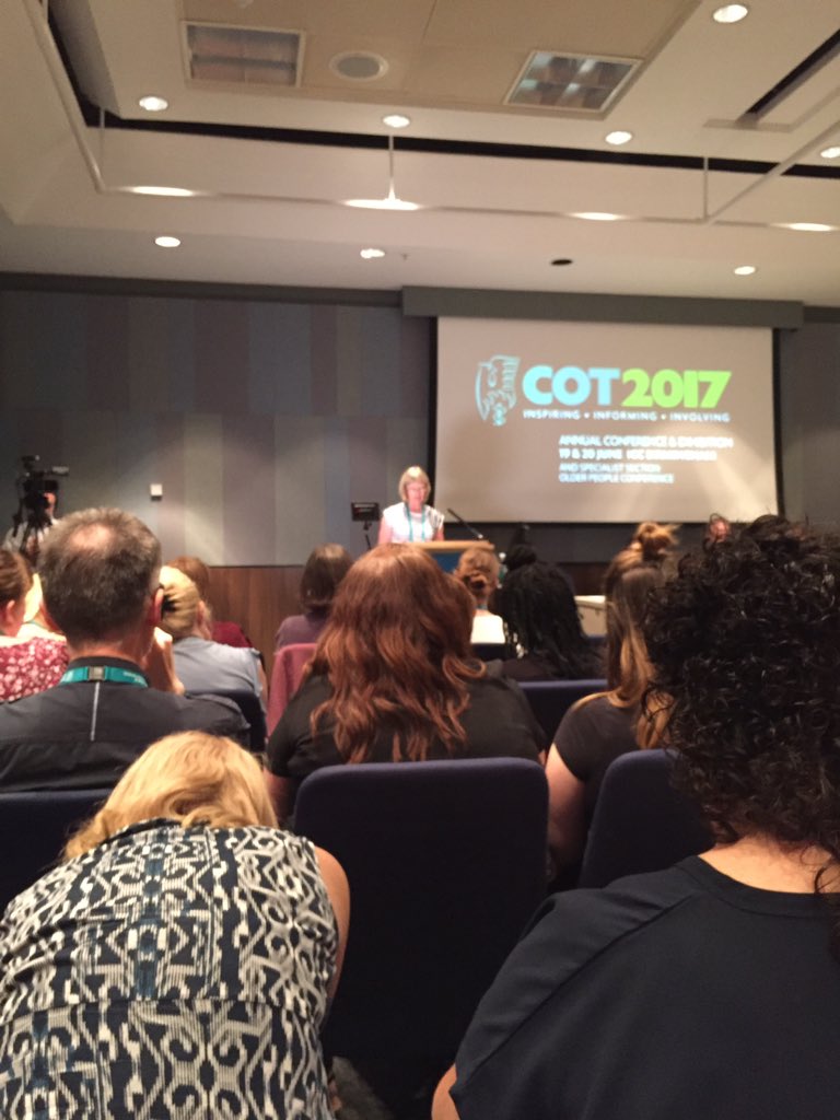 UoW_OT's tweet image. We're very proud of @YvonnOT - she's good! #debate #COT2017