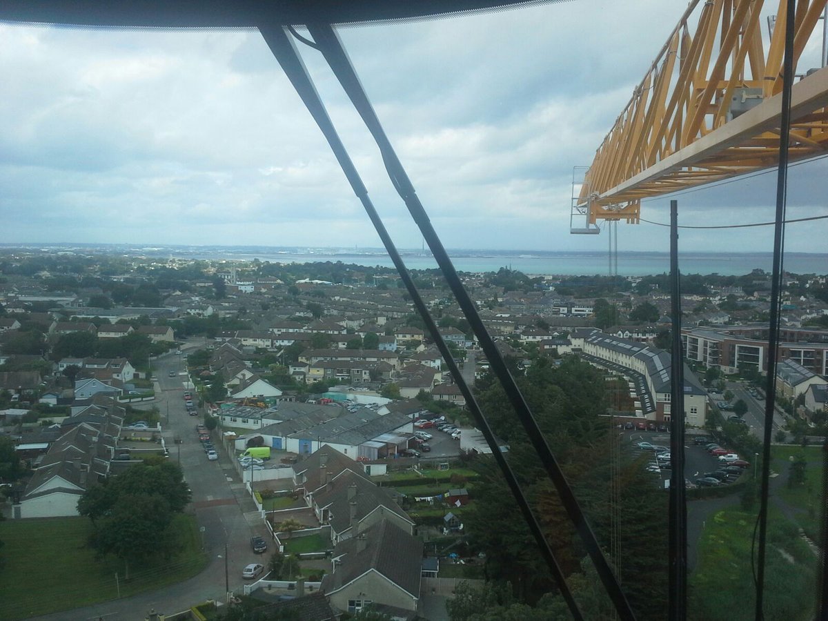 irlequip92's tweet image. Few more pictures of the fully erected and working Potain 219 ,
View from the operator&apos;s cab overlooking the Wicklow mountains