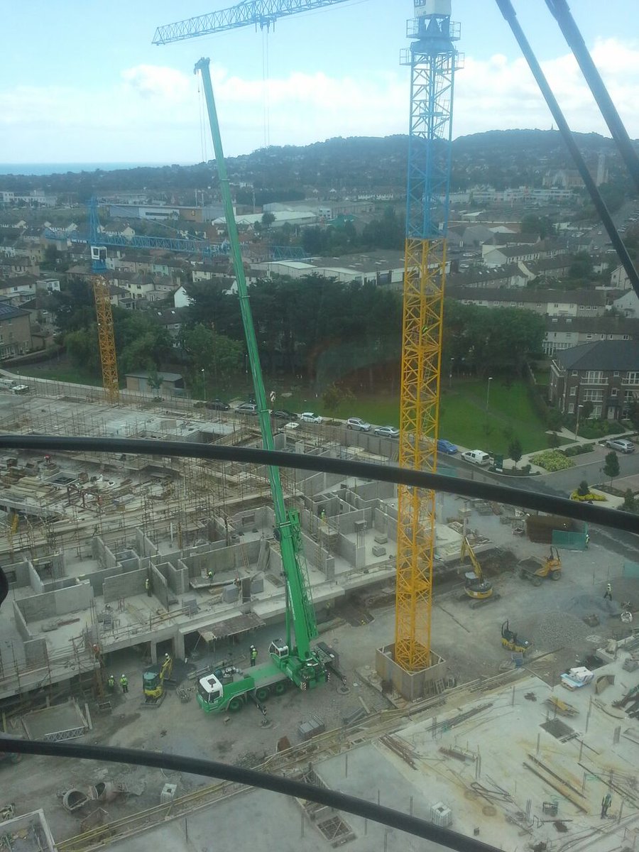 irlequip92's tweet image. Few more pictures of the fully erected and working Potain 219 ,
View from the operator&apos;s cab overlooking the Wicklow mountains