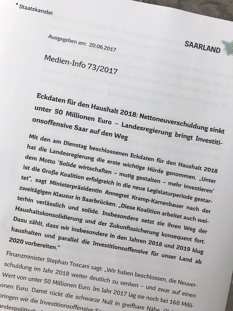 saarland_de's tweet photo. Eckdaten Haushalt 2018: Nettoneuverschuldung sinkt unter 50 Mio Euro – Investitionsoffensive Saar wird vorbereitet #lpksaar @_A_K_K_ https://t.co/2nNJAc4uXo