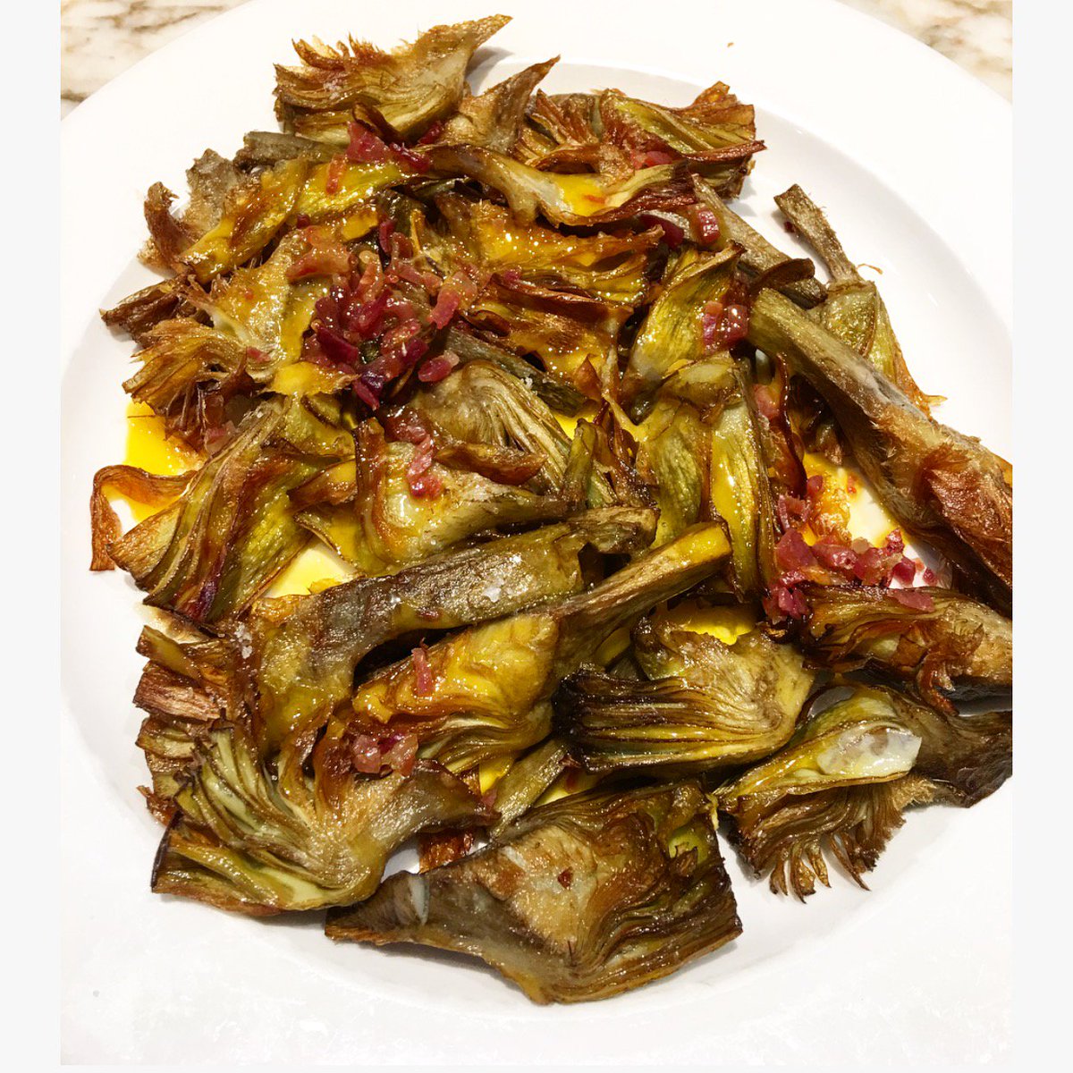 Alcachofas naturales de Navarra fritas con jamón 
<a href="/ninoredruello/">Nino Redruello</a>