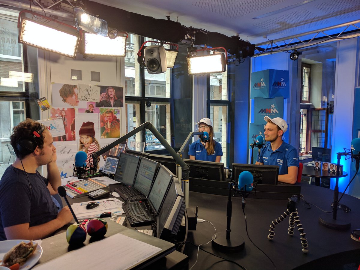 Michael_Faes's tweet photo. Bij @MNMbe de dag voor onze wagenvoorstelling! @solarteam_be #marathonradio https://t.co/gQabHou1fh