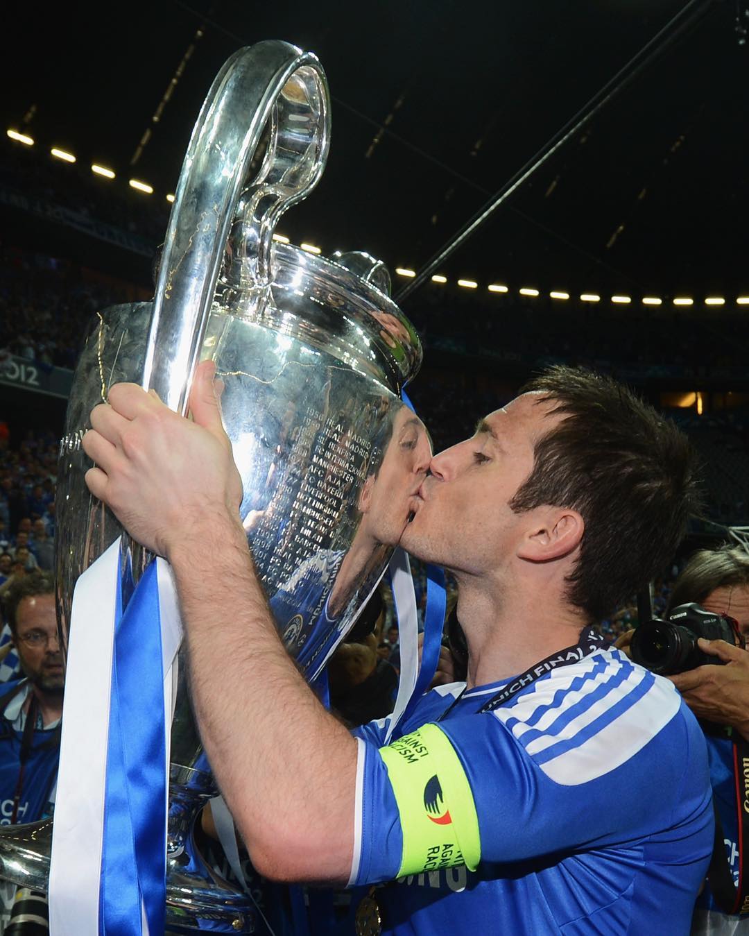 Happy birthday Chelsea legend Frank Lampard     