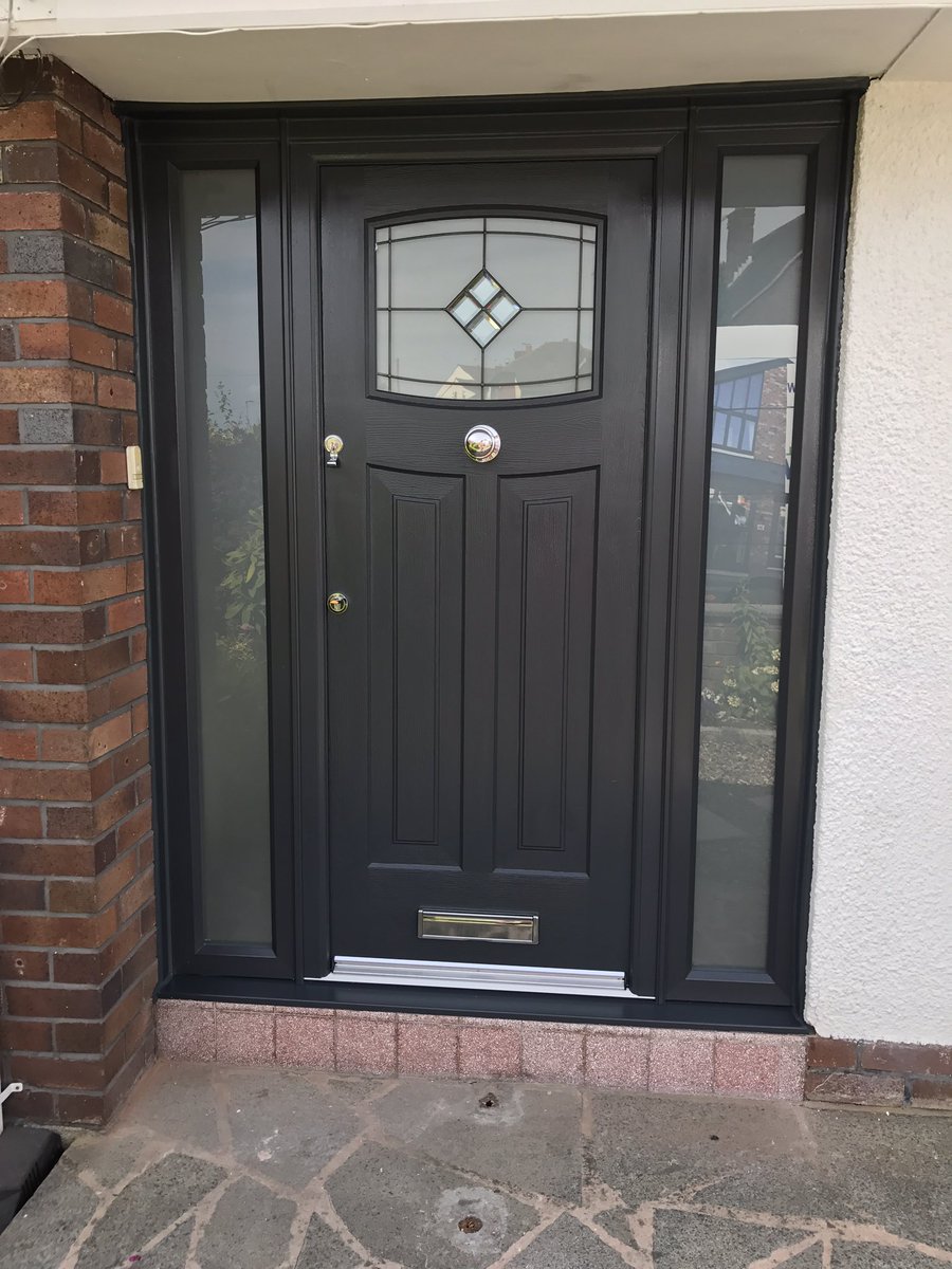 wallgatewindows's tweet image. Newark @rockdoorltd fitted by @wallgatewindows. Supplied by the lads from @GAPLtd  wigan. Hopefully 1 for the share and inspire competition.