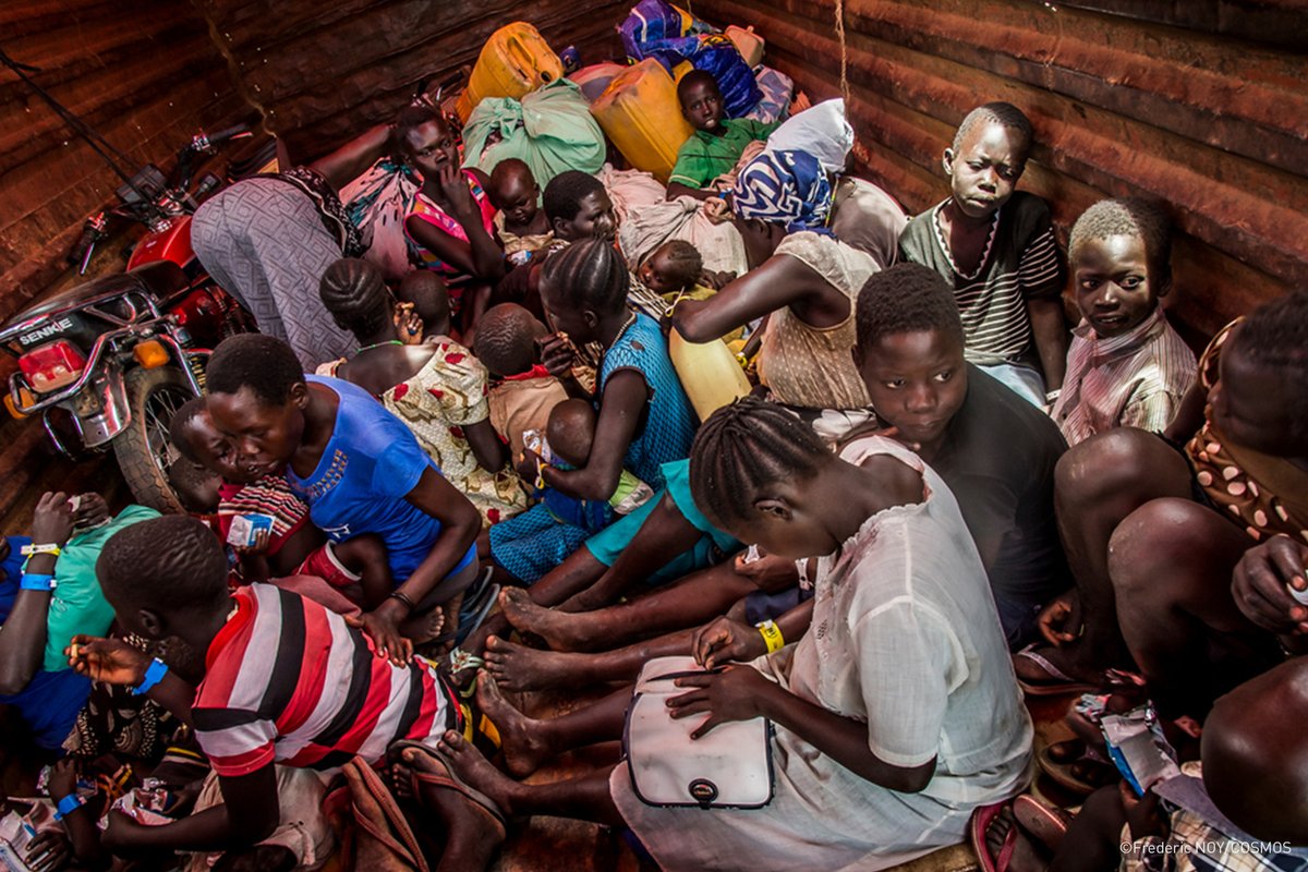 MSF_SAdonors's tweet photo. #WorldRefugeeDay: Some 65mil are displaced worldwide-the #refugeecrisis must not be forgotten or ignored! Join #MSF &amp; say All lives matter! https://t.co/gh5zANn0O2