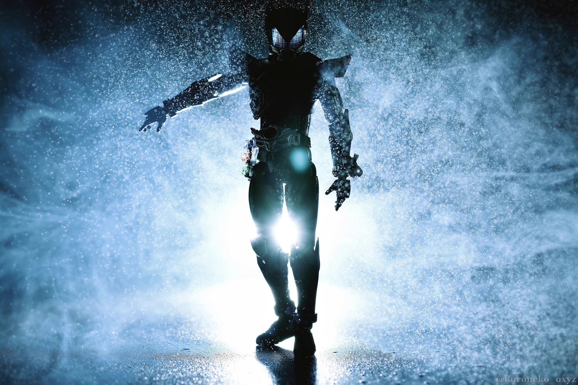 本物のようなかっこよさ！仮面ライダーのフィギュアが水しぶきでパワーアップ！