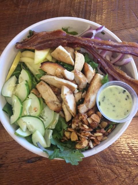 KIRKWOOD SPECIAL👇👇
Buttonwood Farm chicken &amp; bacon salad + candied almonds + apple vinaigrette = good lunch investment.