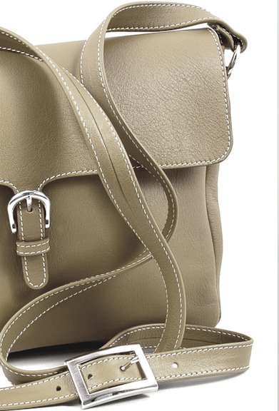 S0FRANCISC0's tweet photo. Every details matter 👌🏼Discover our #CAMILLE #crossbody https://t.co/1B2hAa7QgG #sofrancisco #hitbag #craftsmanship #madeinfrance #bagaddict https://t.co/F8C8eUOy2a