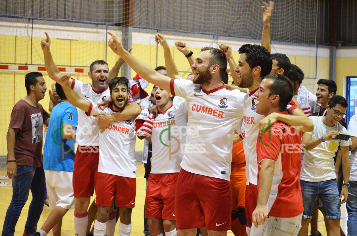 Deporpress's tweet photo. [Futsal Copa] @LasCuevecitasFS  campeón de la Copa Carmen Rosa Lemus
Ver fotogalería ante @CDWMaxorata https://t.co/CKFhoe2Zpo https://t.co/rj4cGTpH28