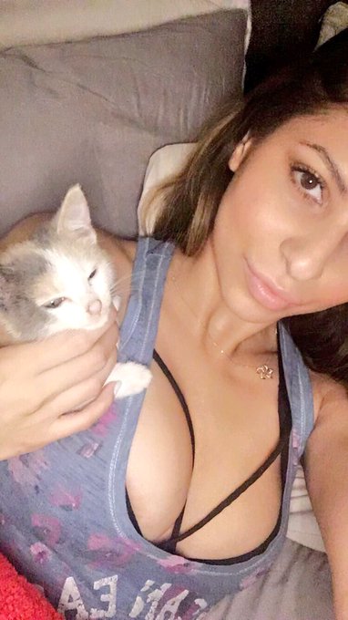 Who wants to spoil me &amp; my babies with a gift card to pet smart/ co? You'll get a pair of my panties&amp;