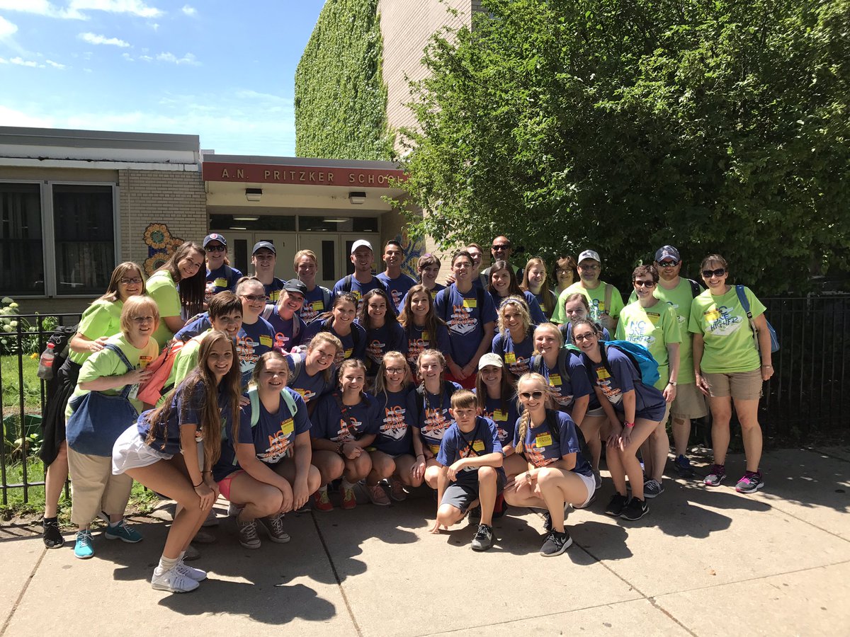 sendchicago's tweet photo. Thanks to the student ministry at FBC Picayune @keithwarden for serving @NewCityChi at Pritzker Grade School today https://t.co/NoHo9EefZe