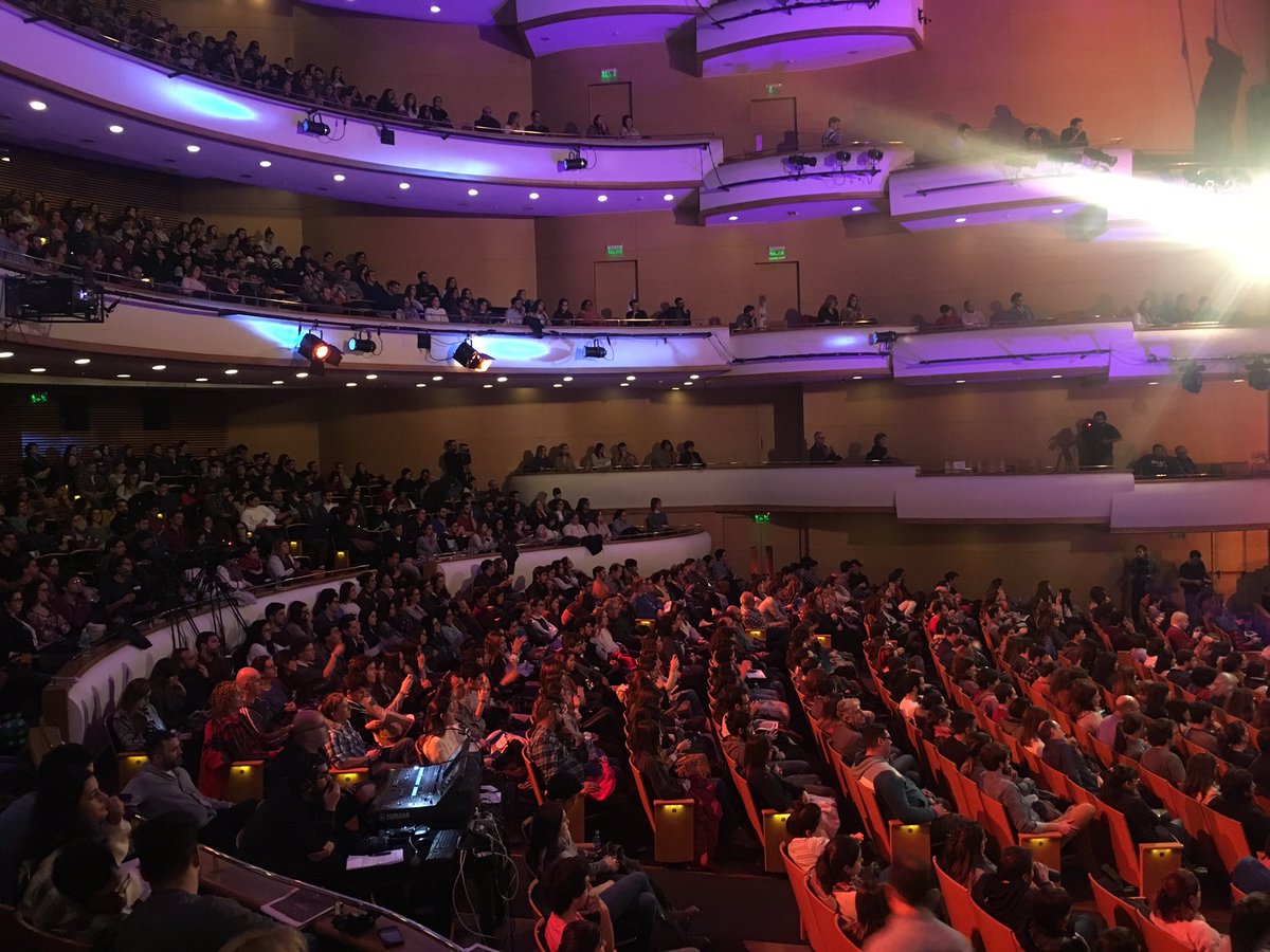 HelloXinamon's tweet photo. Grandes conferencias y momentos en Tedex Montevideo! https://t.co/v3sIgiawS3