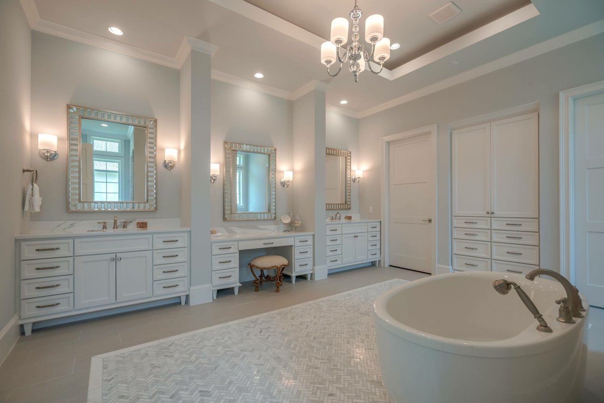tiplerdesign's tweet photo. This master bed/bath is what dreams are made of! We loved designing this Pine Island home at @Woodforest_Dev https://t.co/LpWWOZuMN2