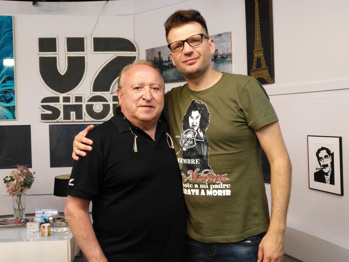 FernandoEstes14's tweet photo. Junto a Quique Peña, en su programa del Canal Valencia 7.
Lo he pasado fenomenal, como siempre.
Gracias amigo. https://t.co/NYtAJJ891S