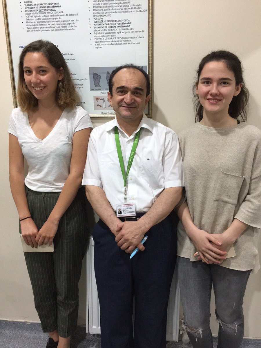 Özel Amerikan Robert Lisesi öğrencileri, ''Job Shadowing Programı'' kapsamında Üniversitemizi ziyaret ederek hocalarımızla bir araya geldi.