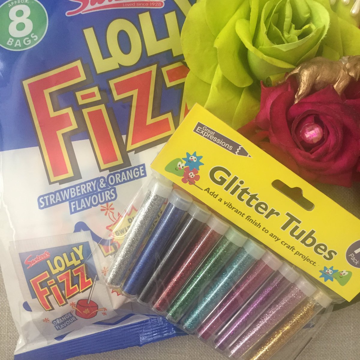 TheSPennington's tweet image. 'This year i'm only packing the essentials...' #Glastonbury #glasto2017 #packingfails #adulting