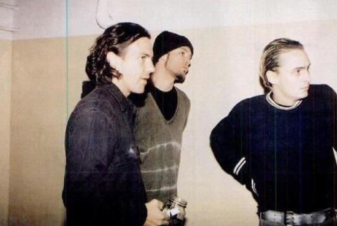 PearlJam's tweet photo. #TBT #PearlJam https://t.co/2KUnlF6w4p
