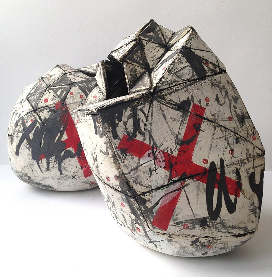 COCAYork's tweet photo. Read all about our exciting new acquisitions from @clairecurneen @RebeccaAppleby7 and #AnnStokes https://t.co/NWRlXhoIC7 #RethinkCeramics https://t.co/yGPEgRBTU9