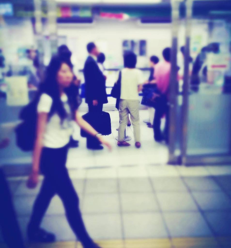 kazu2cyan_tv's tweet photo. 昨日、みどりの窓口で。
#streetphotography #みどりの窓口 #tokyo #refundticket https://t.co/EdCnzY8oFI https://t.co/TZQLLNKNT2