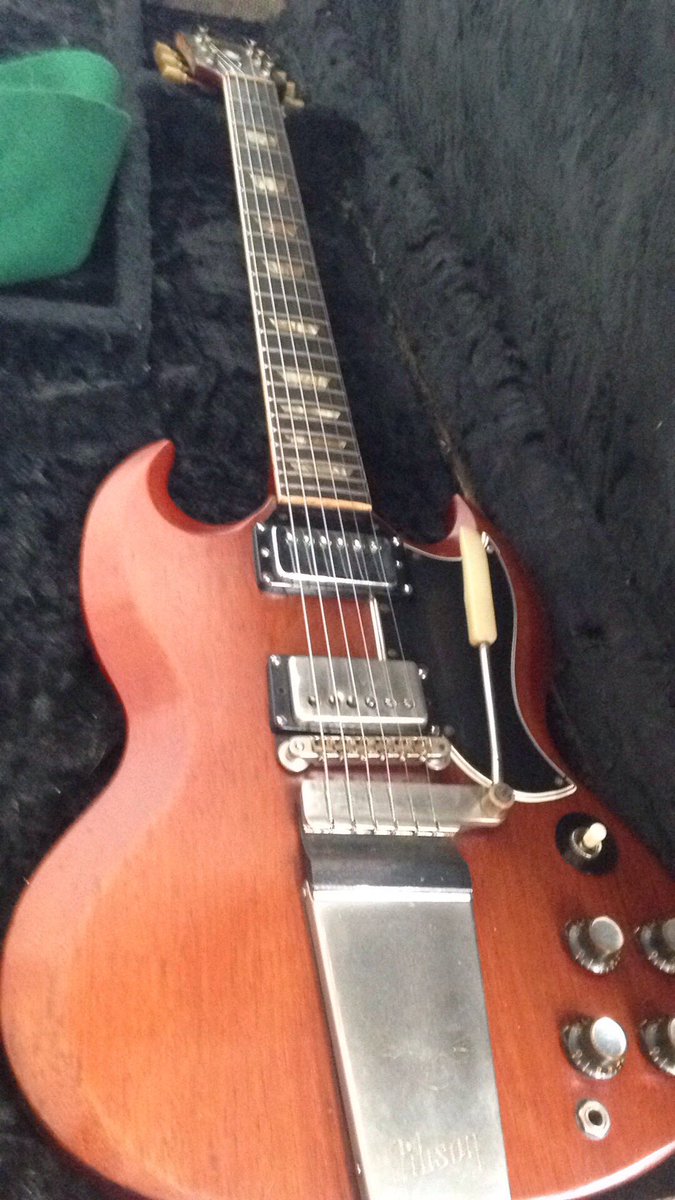 <a href="/1818auctioneers/">1818 Auctioneers</a> music auction catalogue all set ready to upload this afternoon, some crackers in the vinyl @ guitar section <a href="/WallofVinyl/">Sean Eatherden</a>