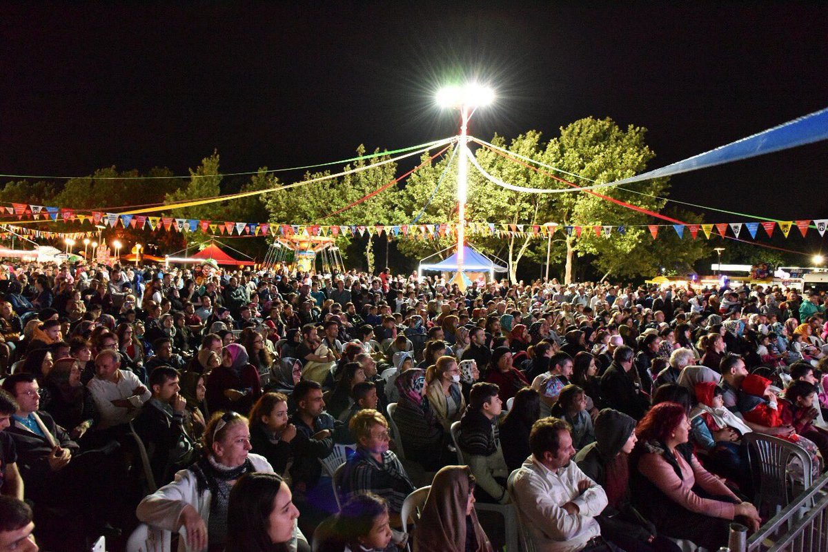 06melihgokcek's tweet photo. RAMAZANDA ALTINPARK'DA PANAYIR VAR...
ALTINPARK CIVIL CIVIL...
BEKLERİZ... https://t.co/oXSChMXozQ
