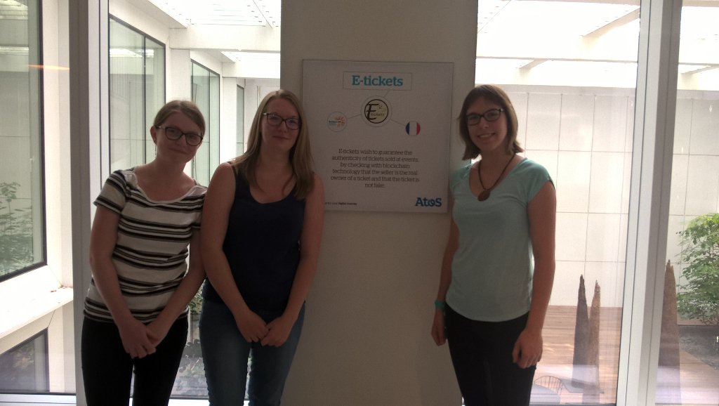 ChambonSophie's tweet photo. The @EticketsAtos team not dressed yet for the @AtosITChallenge  ceremony. Some stess in the air 😉 @enseirbmatmeca https://t.co/naXiENCYmU