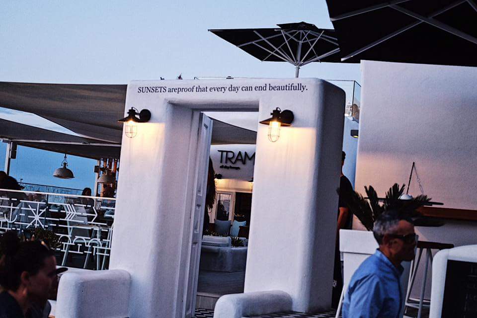 mrmrsgedang's tweet image. Sunsets ☉ #wheninsantorini