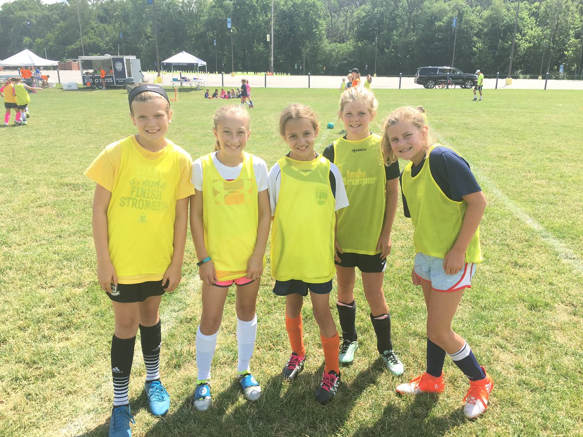 BUSoccerCamp's tweet photo. Yesterday was a great day one to our week! Dribbling day! Mastering the ball! https://t.co/IGoV9gwpZI