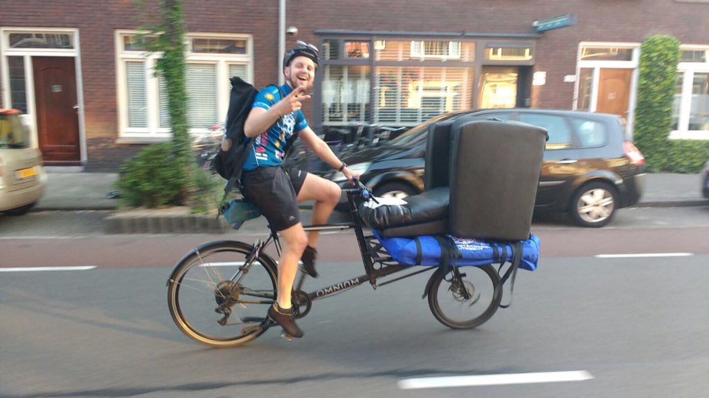 fietskoerier020's tweet photo. Koeriers gezocht! Er is steeds meer vraag naar onze koeriers, wie komt ons team versterken? https://t.co/qWrBahARpE