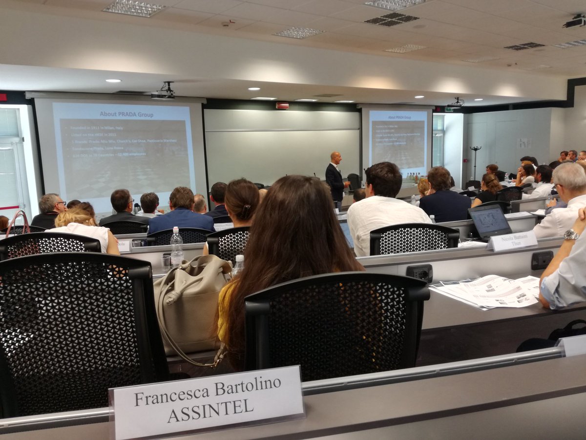 Fra_Bartolino's tweet photo. Oggi al @MIP_PoliMi @Prada parla di #innovazione #retail. Ottimi risultati grazie a nuove soluzioni in #store @Osserv_Digital @IRL_Assintel https://t.co/a3mkM6TCJi