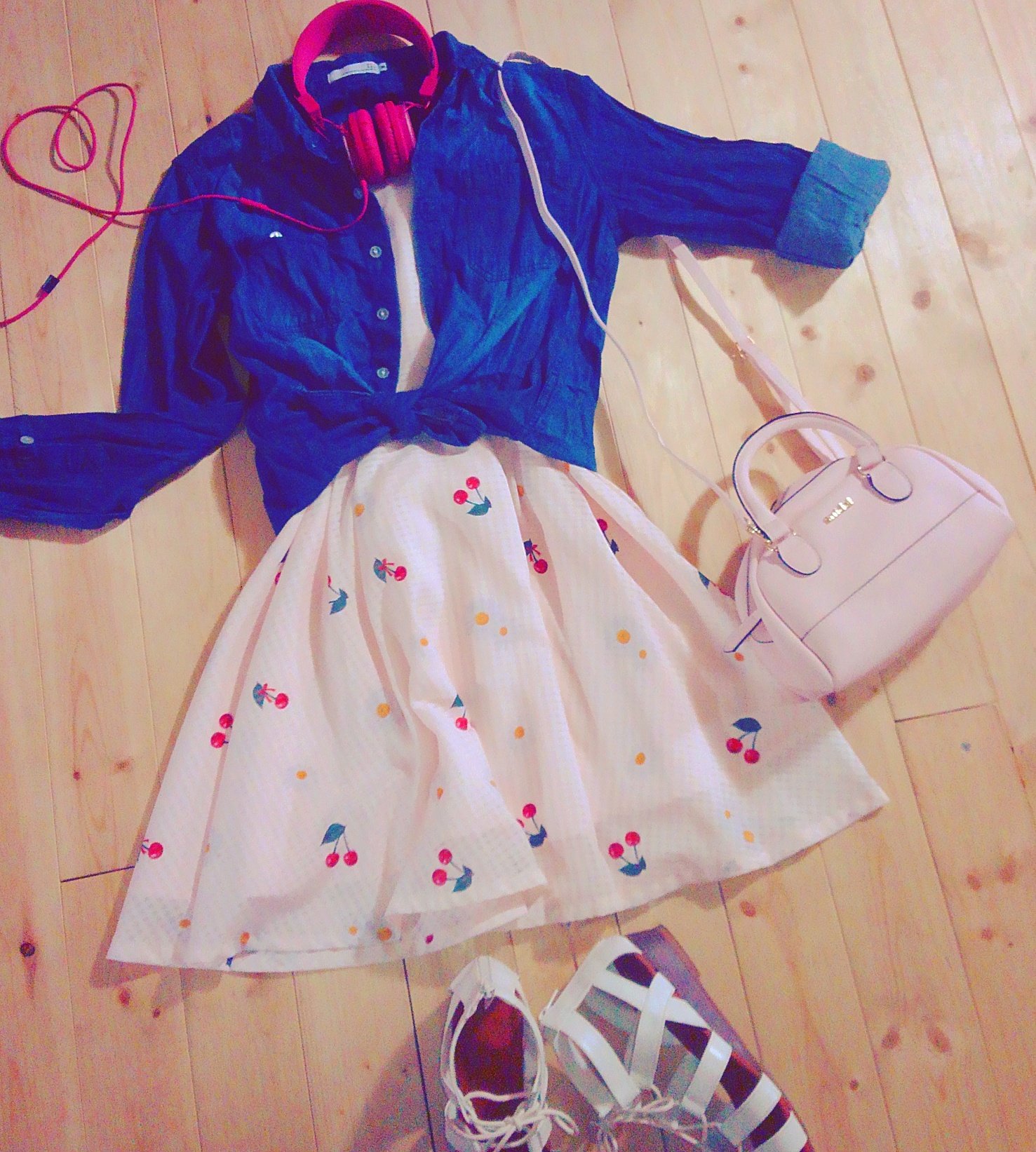 のあフォロー外してください リトグリライブ 17 6 24 めざましライブin大町市文化会館 参戦服決まったー 投票で ワンピースか多かったので この服で参戦します 見つけたら声かけてくれたら嬉しいです かれんちゃんカラーでまとめてみまし