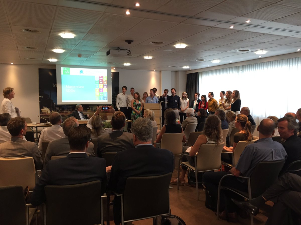 robin_willing's tweet image. Masterclass on the UN #SdGs by @GlobalCompactNL